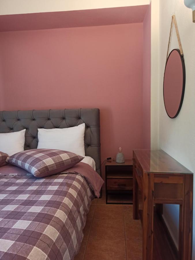 Elatos Boutique Mountainhouse Villa Karpenisi Bagian luar foto